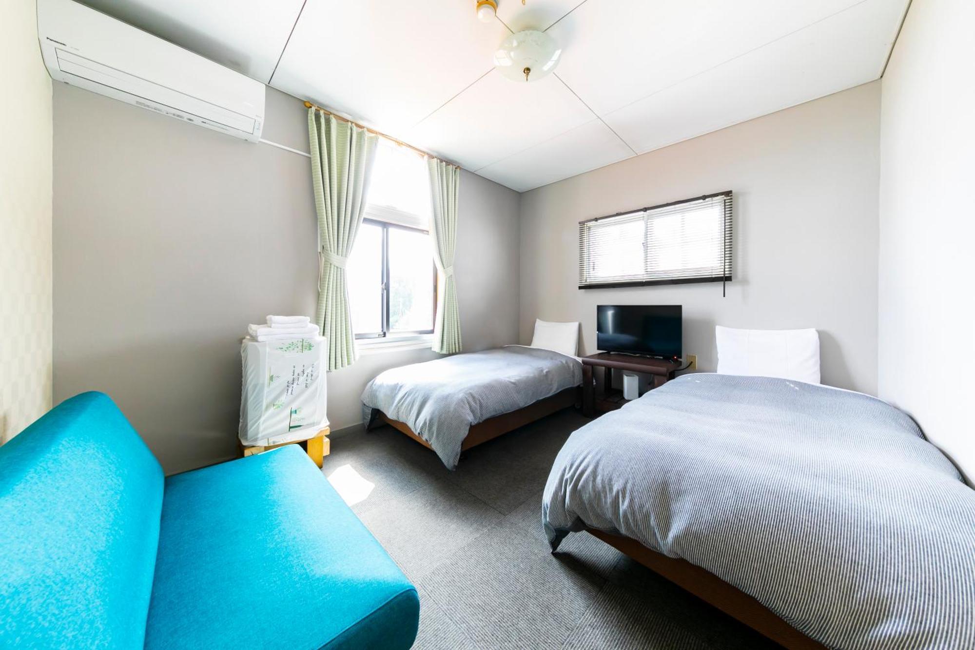 Guesthouse Leaf Hokuto  Exterior photo